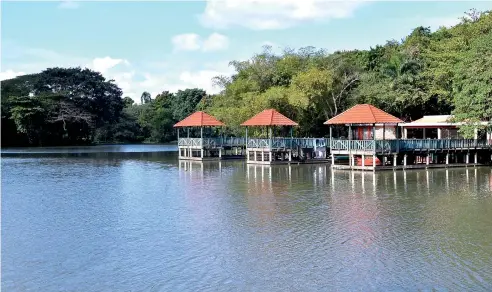  ?? FOTOS: KELVIN MOTA ?? El Parque Mirador Norte es uno de los principale­s atractivos para la familia en Santo Domingo Norte.