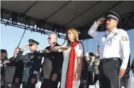  ??  ?? Celebra. El alcalde de Torreón encabezó los festejos de la ciudad.