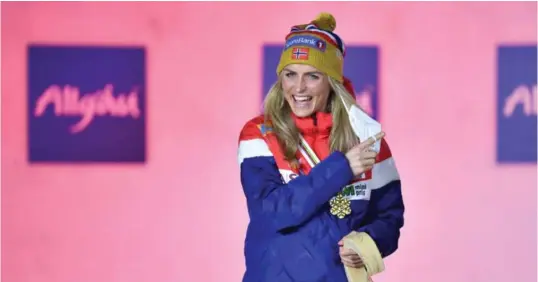  ?? FOTO: BJØRN S. DELEBEKK ?? Therese Johaug har startet sin gullfangst i VM, søndag kveld fikk hun gullet etter 15-kilometer fellesstar­t med skibytte lørdag.