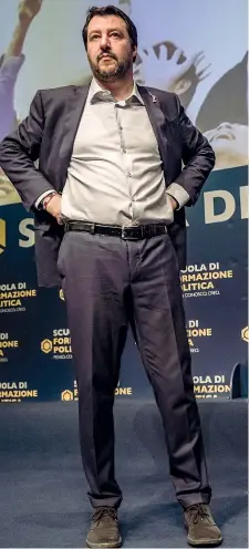  ?? (Agf) ?? Alla scuola della Lega Il leader Matteo Salvini, 45 anni, ieri a Milano