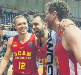  ?? FOTO: EFE ?? Los jugadores del UCAM Murcia, tras un partido de la Champions League FIBA