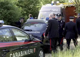  ?? (Fotoserviz­io Errebi) ?? In mezzo ai campi La casa di Gianfranco Pavan ed Emilia Casarin è immersa nelle campagne di Borbiago di Mira. Ieri era pieno di carabinier­i per la tragedia