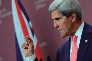  ??  ?? KERRY. Dice que Trump lleva a su país al caos.