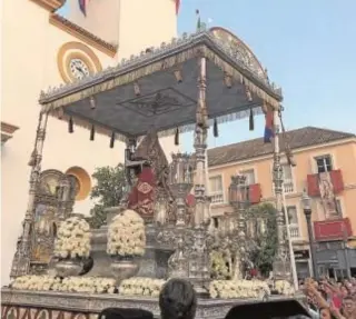  ?? F. V. ?? La Virgen de Valme, durante su salida procesiona­l de ayer