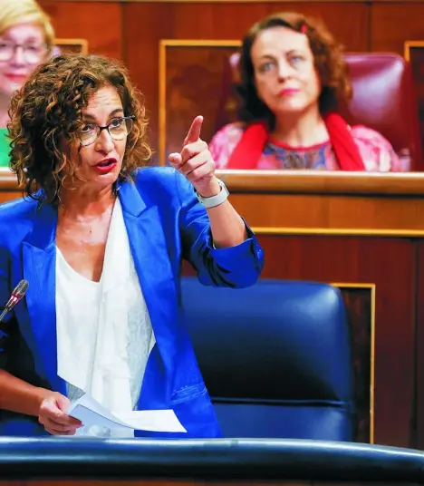  ?? EFE ?? La ministra de Hacienda, María Jesús Montero, ayer en el Congreso de los Diputados