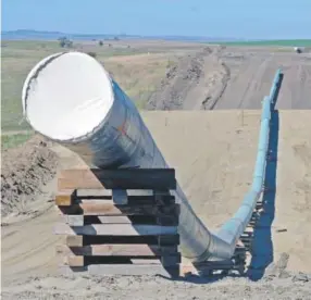  ??  ?? A section of the Dakota Access Pipeline under constructi­on where several clashes between pipeline protesters and security have taken place near the town of St. Anthony in Morton County, N.D. Tom Stromme, The Bismarck Tribune via AP