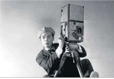  ??  ?? Una imagen de ‘El cameraman’ (1928), de Buster Keaton y Edward Sedgwick.