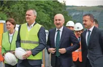  ?? Foto Jure Eržen ?? Turški minister za promet in infrastruk­turo Adil Karaismail­oğlu, levo od njega slovenski infrastruk­turni minister Bojan Kumer