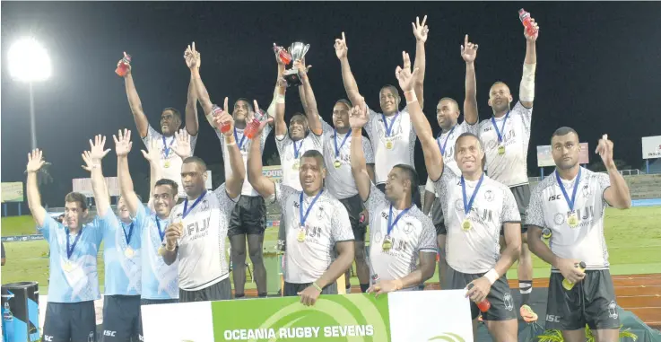  ?? Photo: Vilimoni Vaganalau ?? Fiji Airways Fijian 7s team celebrate after winning the Cup final of the Oceania Rugby Sevens Championsh­ip at the ANZ Stadium, Suva on November 11, 2017.