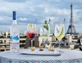  ??  ?? Grey Goose Le Grand Fizz Amer, Grey Goose Le Grand Fizz Salé et Grey Goose Le Grand Fizz Sucré