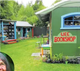  ?? ?? Ruth Shaw’s Wee Bookshops and “The Snug” far left.