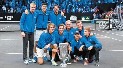  ??  ?? El equipo europeo se llevó el título de la Laver Cup por segundo año al hilo