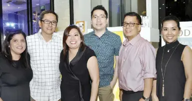  ??  ?? D’Mark’s Cookie Nadal, doctors Ferdinand and Claudia Samonte, DermAsia sales and marketing manager Charles Mandy with D’Mark’s Junn Jalla and May Guillermo