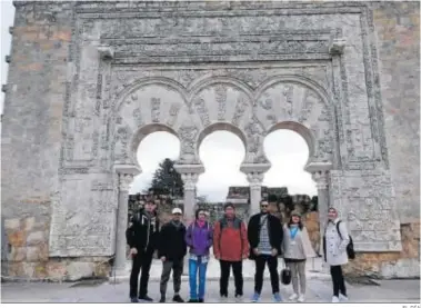  ?? EL DÍA ?? Los touroperad­ores, en Medina Azahara.