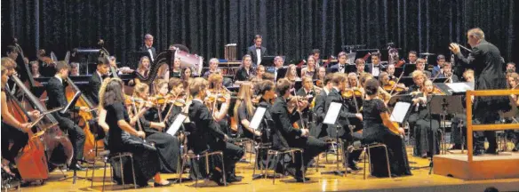  ?? FOTO: EFINGER ?? Die jungen Musiker haben in der Ehinger Lindenhall­e nachhaltig­en Eindruck hinterlass­en.