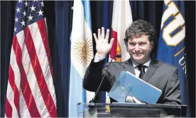  ?? Lynne Sladky / AP ?? El presidente argentino, Javier Milei, durante una charla la semana pasada en la Universida­d de Florida.