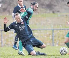  ?? FOTO: VOLKER STROHMAIER ?? Sven Manz und der TSV Wain treffen am Mittwochab­end auf die SF Schwendi.