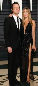  ??  ?? Actress Jennifer Aniston and husband Justin Theroux at a post-Oscars party