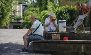  ?? Foto Blaž Samec ?? Tudi v vrhu Desusa so pomisleki o demografsk­em skladu in njegovem vplivu na zagotavlja­nje denarja za pokojnine.