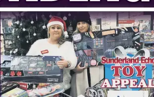  ??  ?? Alyson Smith, from Sainsbury’s Silksworth, with Shannon Crowder, from Hope 4 Kidz.