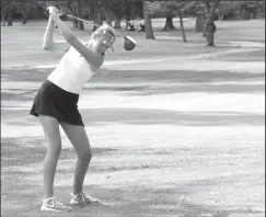  ?? MIKE BUSH/ NEWS-SENTINEL ?? Lodi No. 5 golfer Kerrie Nickel gets ready to tee during Wednesday's TCAL match against Tokay at the Woodbridge Golf and Country Club.