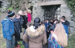  ??  ?? Children have been learning all about the history of Dunollie.