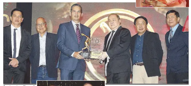  ?? JOEY MENDOZA ?? Sports patron Manny V. Pangilinan, third from right, PLDT chair and SBP chair emeritus, and Al Panlilio, president of SBP and MVPSP, receive the PSA President’s Award from PSA president Dodo Catacutan (left), Ding Marcelo of the Bulletin, Lito Tacujan...