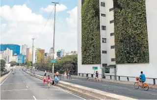  ?? DANIEL TEIXEIRA/ESTADAO-9/9/2016 ?? Lei. Prefeitura também barrou fechamento do elevado durante as férias de julho e janeiro