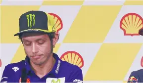  ?? ANSA ?? La conferenza stampa ad alta tensione tra Valentino Rossi e Marc Marquez