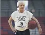  ?? DAVID MAIALETTI — THE PHILADELPH­IA INQUIRER VIA AP ?? Jack Scheuer, who ran Wednesday pickup games at the Palestra for four decades, waits to start a game in 2015. Scheuer, the go- to guy at courtside and in the press box, died on Friday. He was 88.