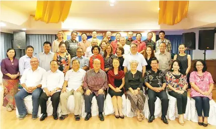  ??  ?? Dompok (seated fourth from left), Maluda (seated third from left) with MNC leaders and members at the dinner.