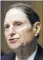  ??  ?? Ron Wyden