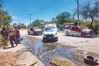  ?? CORTESÍA: SSP ?? Paramédico­s atendieron los llamados de emergencia en Nuevo Laredo