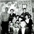  ??  ?? Parton (back right) and family in 1960