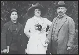  ?? [ Foto: KFE] ?? Die Korngolds: Erich Wolfgang mit seinen Eltern, Josefine und Julius, 1911.