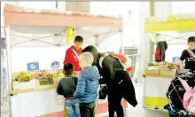  ?? - Crédits : MI ?? Le «fruitatout» monnaie fictive avec laquelle les enfants ont acheté leur fruits et légumes.