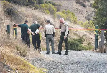  ?? Robert Tong
Marin Independen­t Journal ?? STEVE CARTER, 67, was shot Monday on a dusty trail in Fairfax, in Marin County, sheriff ’s Lt. Doug Pittman said. Investigat­ors say Carter’s death was similar to the killing of a woman in Golden Gate Park.