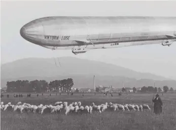  ?? FOTO: LUFTSCHIFF­BAU ZEPPELIN ?? Eins von Zwölf: Viktoria Luise und einige Schäfchen zieren das Monatsblat­t Mai.