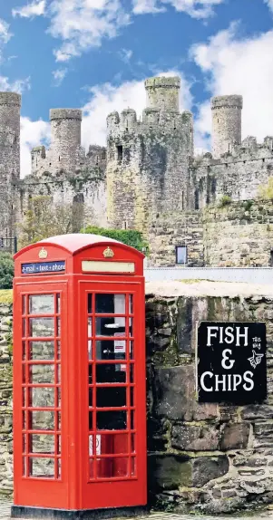  ?? FOTO: NEUBAUER ?? Very British: Conwy Castle. Das walisische Städtchen Conwy gilt als einer der am besten erhaltenen mittelalte­rlichen Orte in Europa.