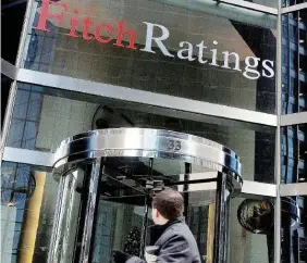  ?? Ansa ?? Scettici L’agenzia di rating Fitch ha ridotto il rating a BBB nell’aprile del 2017