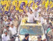  ?? PTI ?? AAP convener Arvind Kejriwal during a roadshow in Gujarat’s Rajkot district on November 7.