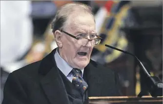  ?? Nick Ansell Associated Press ?? ‘GRUFF, ELEGANT ... AND ALWAYS DIGNIFIED’ Robert Hardy, shown in 2015, played an avuncular veterinari­an in the TV drama “All Creatures Great and Small” and portrayed British Prime Minister Winston Churchill onscreen half a dozen times.