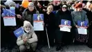  ??  ?? Female supporters of presidenti­al candidate Sadyr Zhaparov