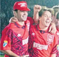  ??  ?? Peter Hetherston (left) with Billy Dodds after Aberdeen’s 1995 League Cup Final win