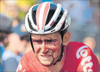  ?? FOTO: AP ?? El rostro desencajad­o del belga Tiesj Benoot muestra la dureza de un Tour muy accidentad­o que ya se ha cobrado tres bajas