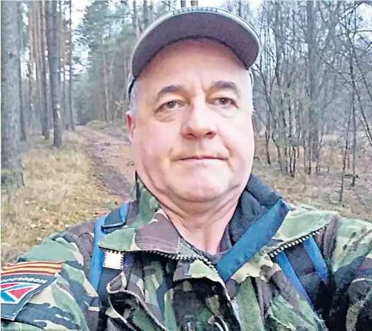  ?? ?? David Ballantyne Smith wearing military fatigues with the emblems of Russian separatist­s in eastern Ukraine, main; Mr Smith’s flat in Potsdam, Germany, right and below right