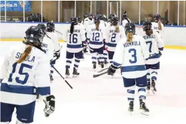  ?? FOTO: ISHOCKEYFö­RBUNDET ?? Finland jagar sin andra VM-medalj i söndagens bronsmatch. Arkivbild.