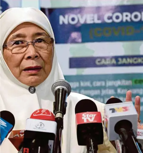  ?? BERNAMA PIC ?? Deputy Prime Minister Datuk Seri Dr Wan Azizah Wan Ismail speaking to the press at the Prime Minister’s Department in Putrajaya yesterday.