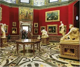  ??  ?? La Tribuna degli Uffizi di Firenze: il museo fiorentino è una delle istituzion­i scelte per gli stage dedicati agli under 27.