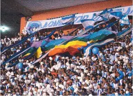  ??  ?? Banda Alma Celeste incentiva o combate à homofobia no futebol